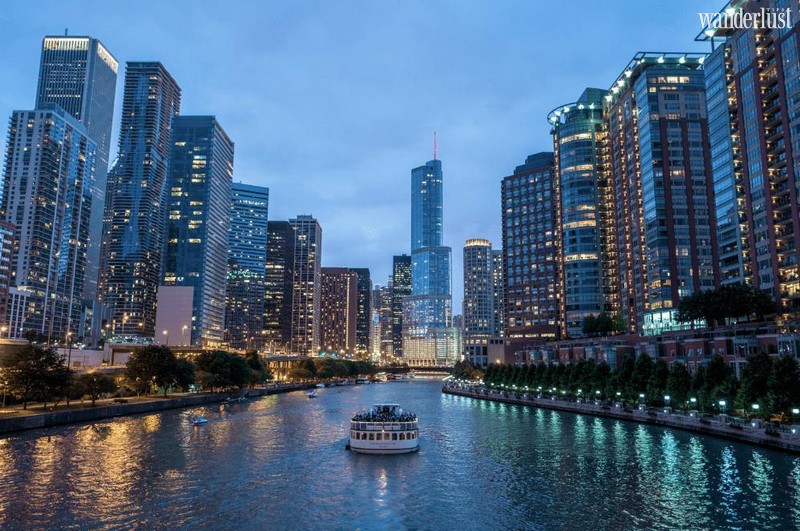 Wanderlust Tips Magazine | Chicago Skyline aerial cable car