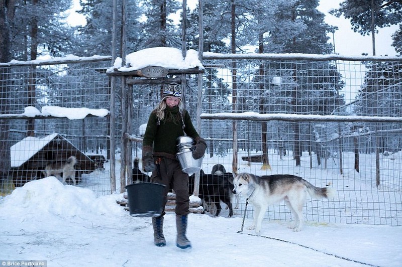 Wanderlust Tips Magazine | Young woman trade city life for untouched wildness in Lapland