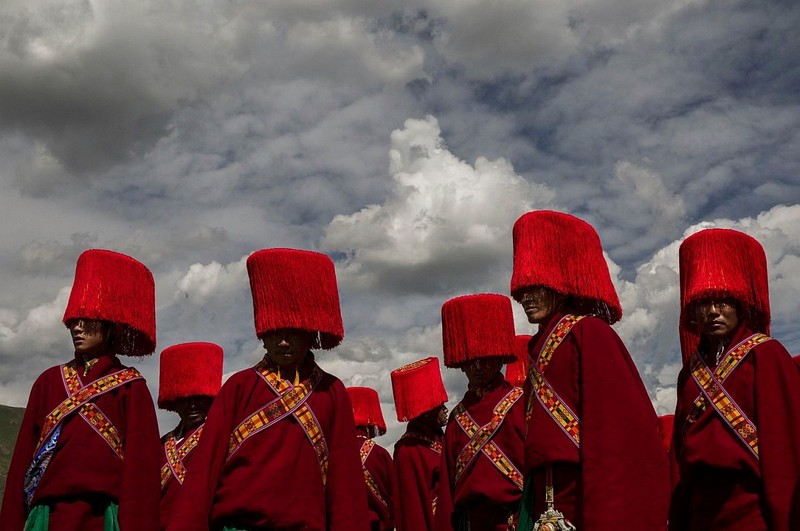 Wanderlust Tips Magazine | Nomads of Tibet hunting for the golden fungus