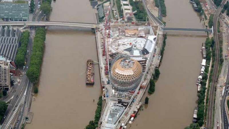 Wanderlust Tips Magazine | Paris flooded right before Euro 2016