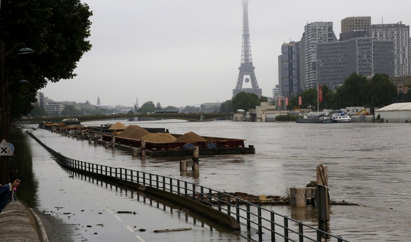 Wanderlust Tips Magazine | Paris flooded right before Euro 2016