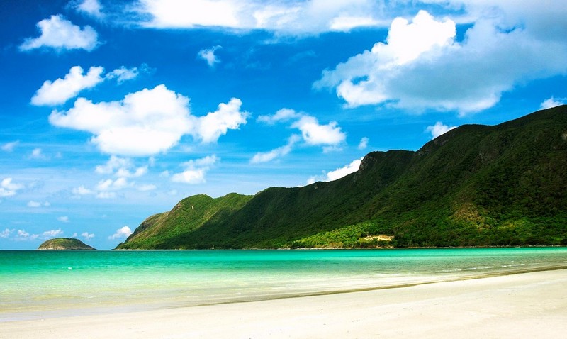 Wanderlust Tips Magazine | Con Dao Island: Heaven on Earth