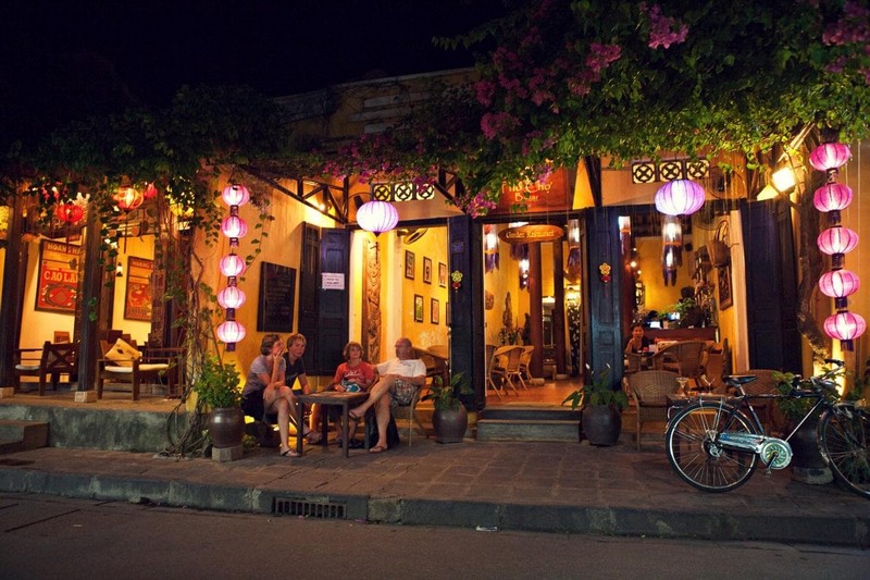 Wanderlust Tips Magazine | Hoi An's nightly serenates