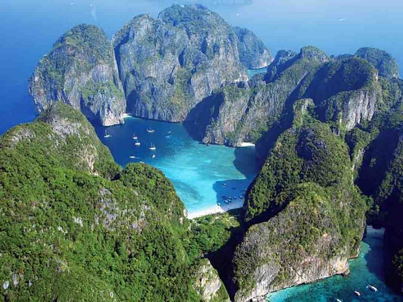 Wanderlust Tips Magazine | Ko Phi Phi: Paradise on Earth