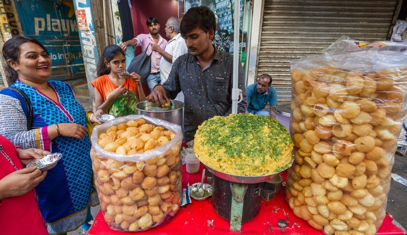 Wanderlust Tips Magazine | Five things to remember before eating street food