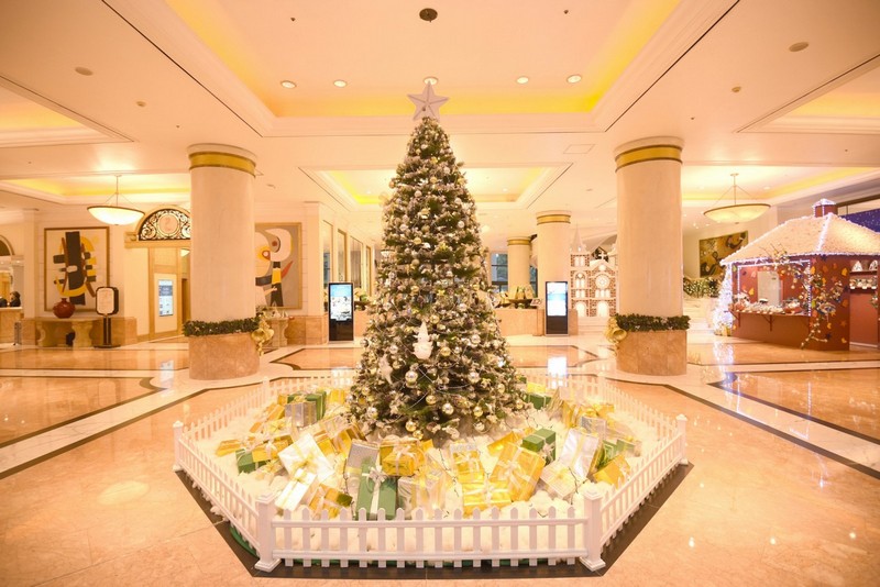 Wanderlust Tips Magazine | Vibrant Christmas at Hanoi Daewoo Hotel