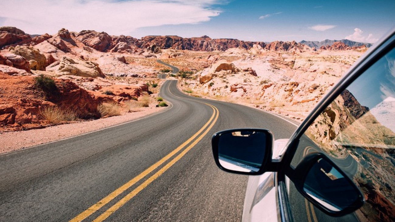 Wanderlust Tips Magazine | Five must-haves for a road trip