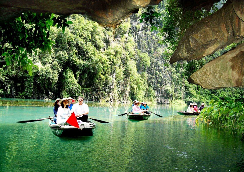 Wanderlust Tips Magazine | 8 ideal places to visit in Ninh Binh in the afternoon