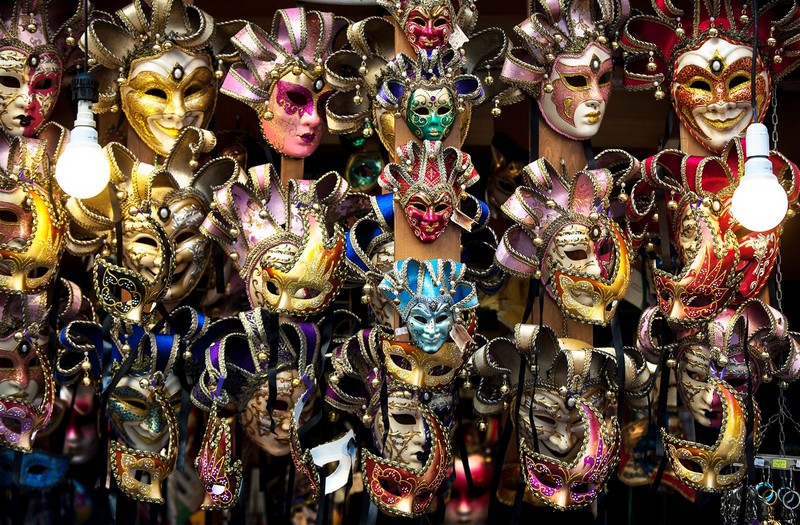 Wanderlust Tips Magazine | Behind the Venetian masks: Giving Souls to the Masks