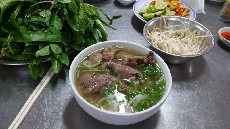 Wanderlust Tips Magazine | Guide to Eating Pho in Vietnam