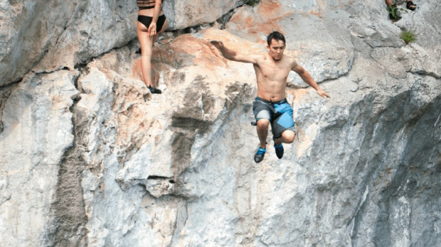 Wanderlust Tips Magazine | Jean Verly: Experience rock climbing