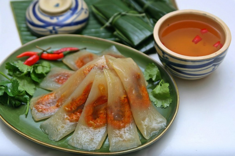 Wanderlust Tips Magazine | The most popular food to eat in Hue