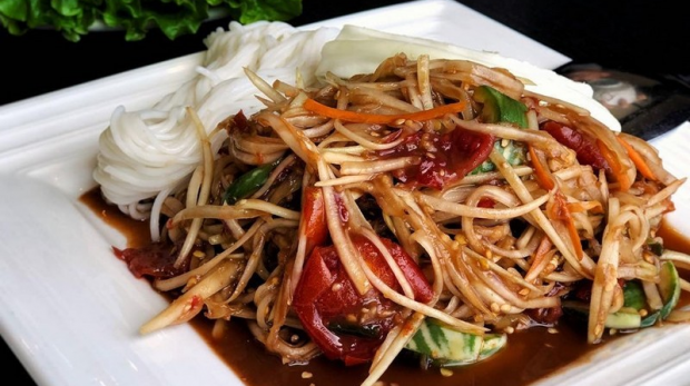 Wanderlust Tips Magazine | Vermicelli dishes in Hanoi: Full of beef with only VND25,000