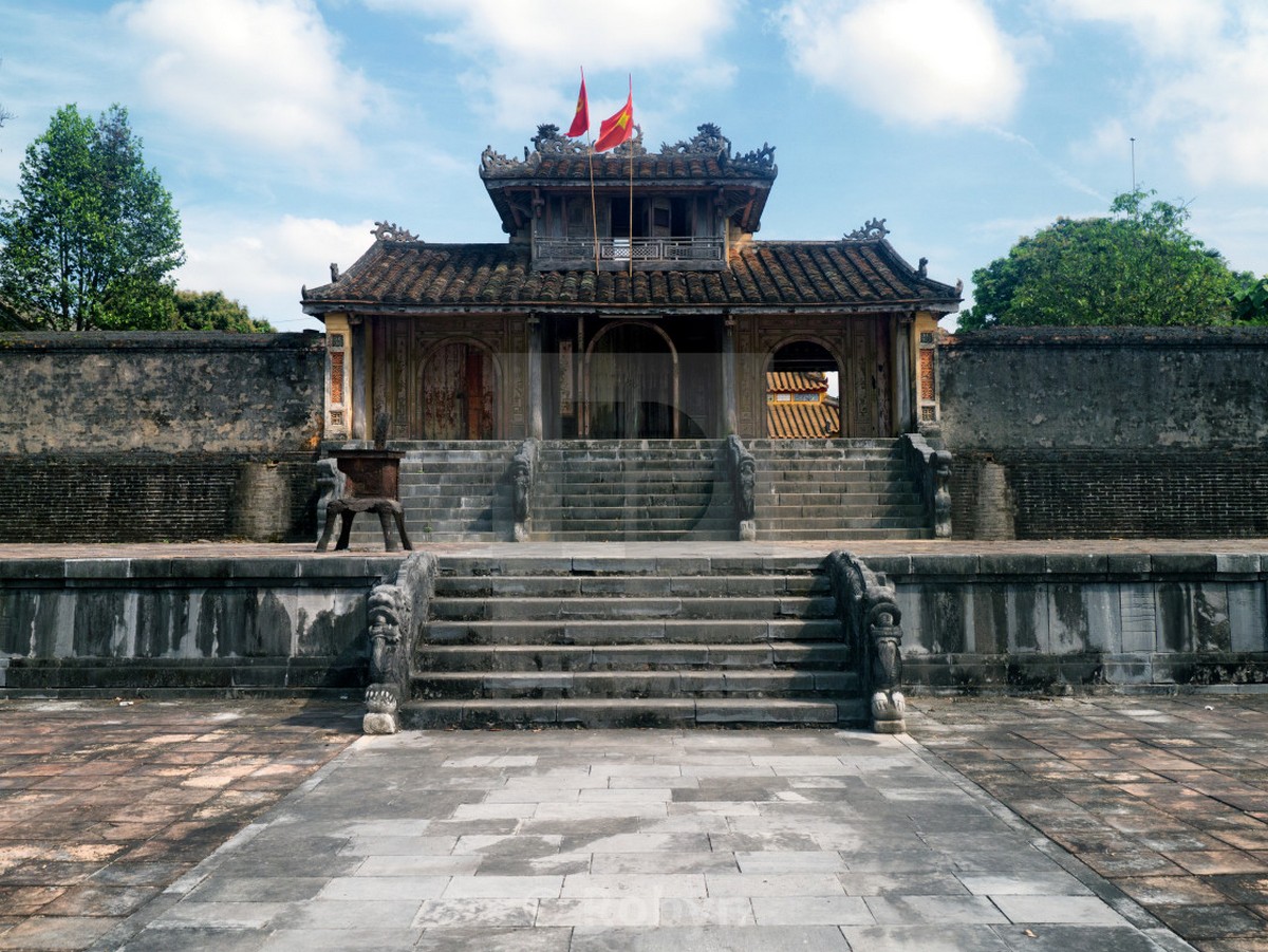 Wanderlust Tips Magazine | 8 must-see places in Thua Thien - Hue in the afternoon