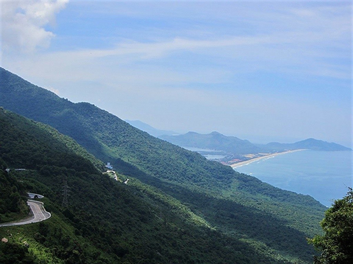 Wanderlust Tips Magazine | 8 must-see places in Thua Thien - Hue in the morning