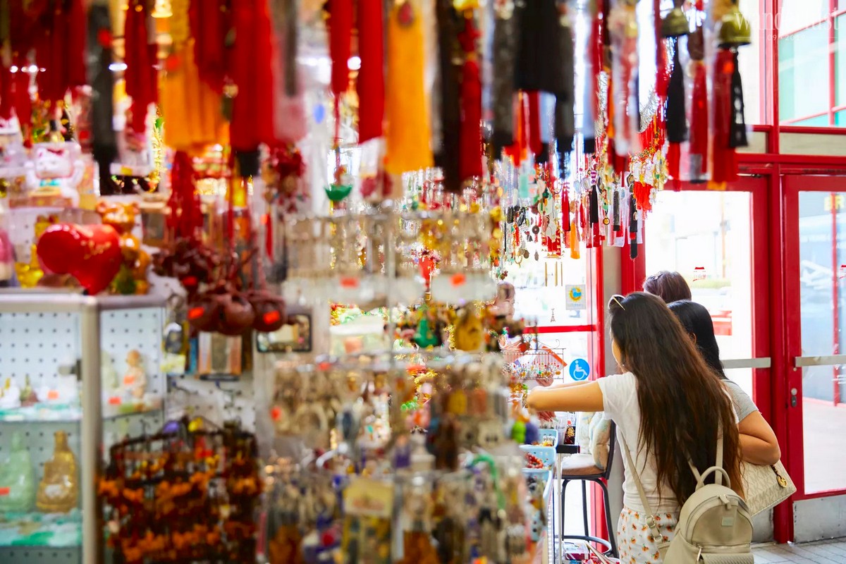 Wanderlust Tips magazine | Nostalgic tales from the markets