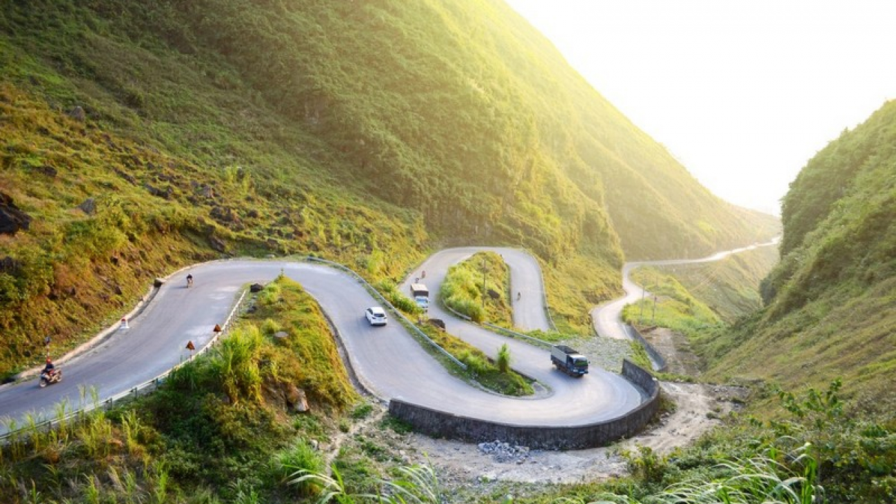 Wanderlust Tips | Be captivated by the roads in Vietnam