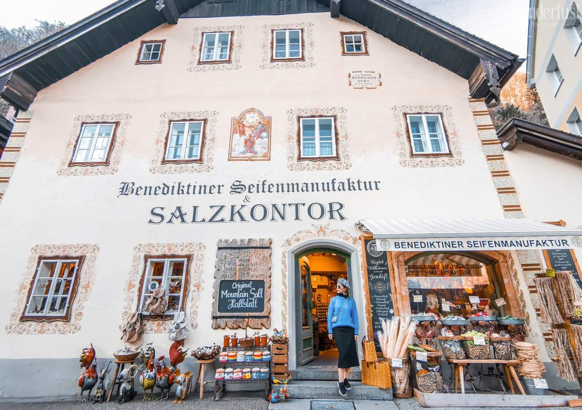 Wanderlust Tips magazine | Hallstatt: A real-life fairy-tale village
