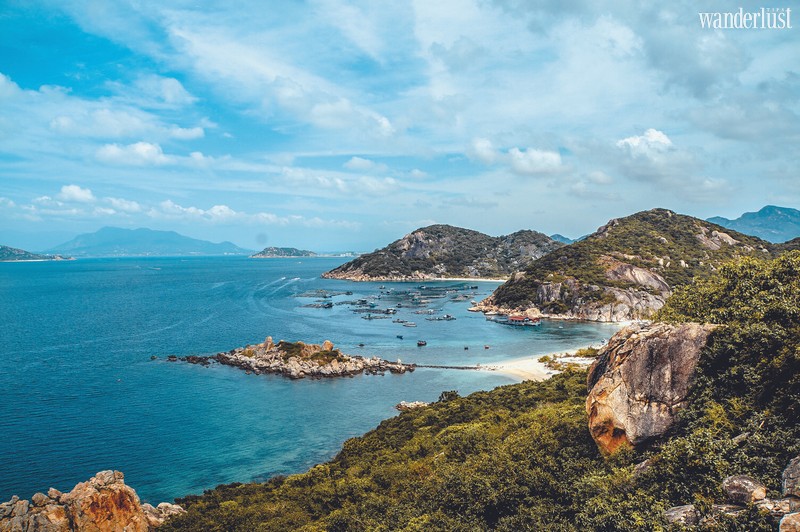 Wanderlust Tips Travel Magazine | Visit Cam Ranh, Vietnam on a peaceful day