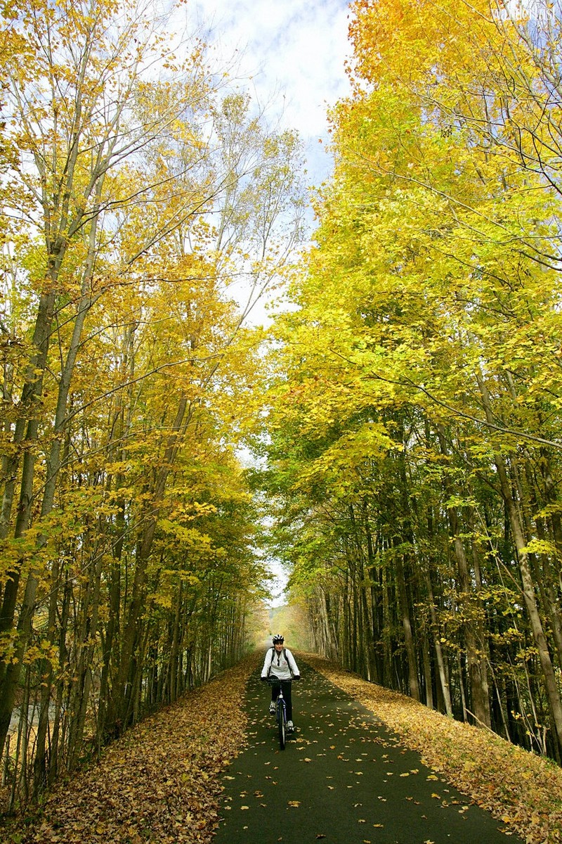 Wanderlust Tips Travel Magazine | USA’s new bike trail from New York City to Canada is now open