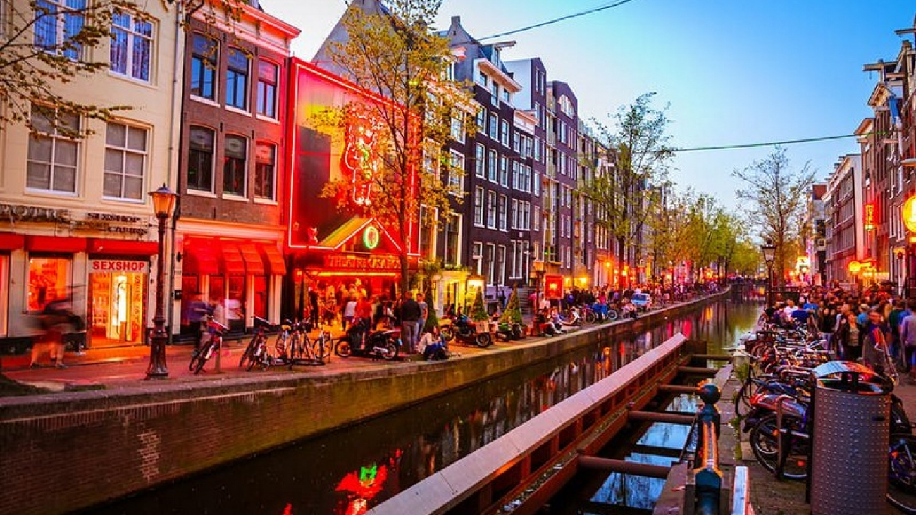 Wanderlust Tips Travel Magazine | The Netherlands will move red light district outside the city centre