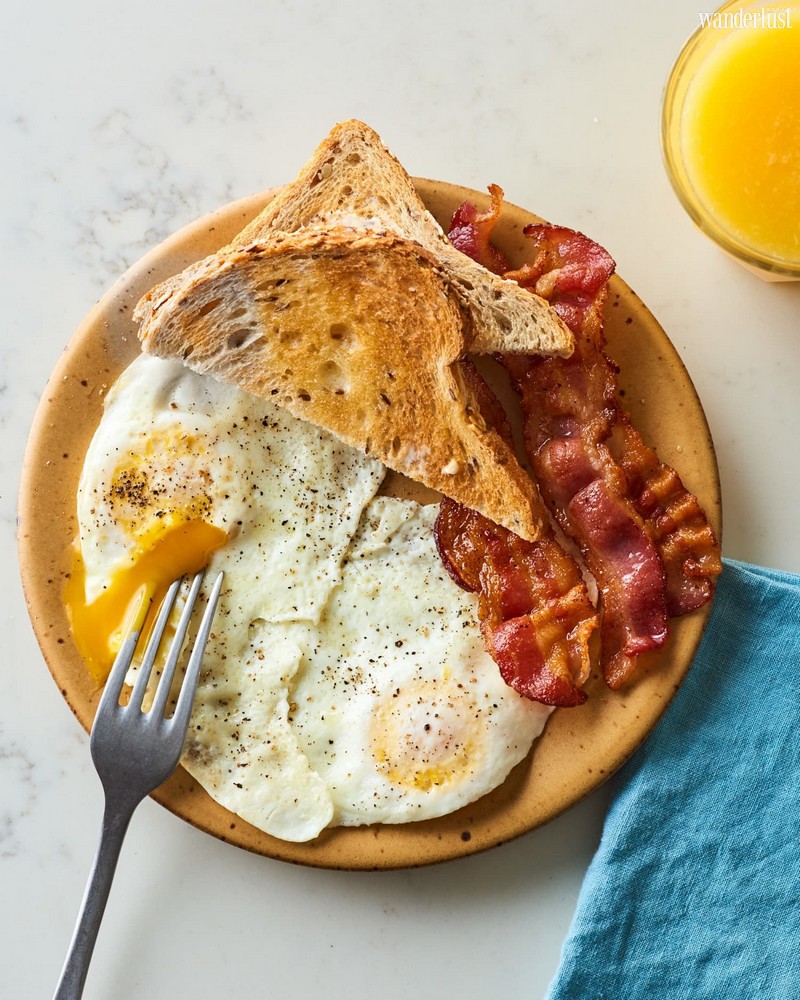 Wanderlust Tips Travel Magazine | What is in a traditional English breakfast?