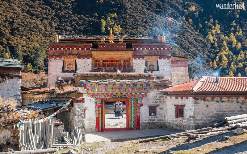 Wanderlust Tips Magazine | Looking for the last Shangri-La in Daocheng Yading, China