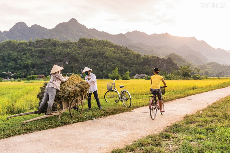 Wanderlust Tips Magazine | Moments in Mai Chau, Vietnam