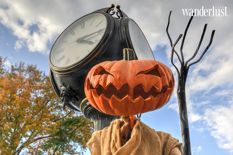 5 Must-Visit Halloween Destinations in the US for a Spooky Getaway - Wanderlust Tips Magazine