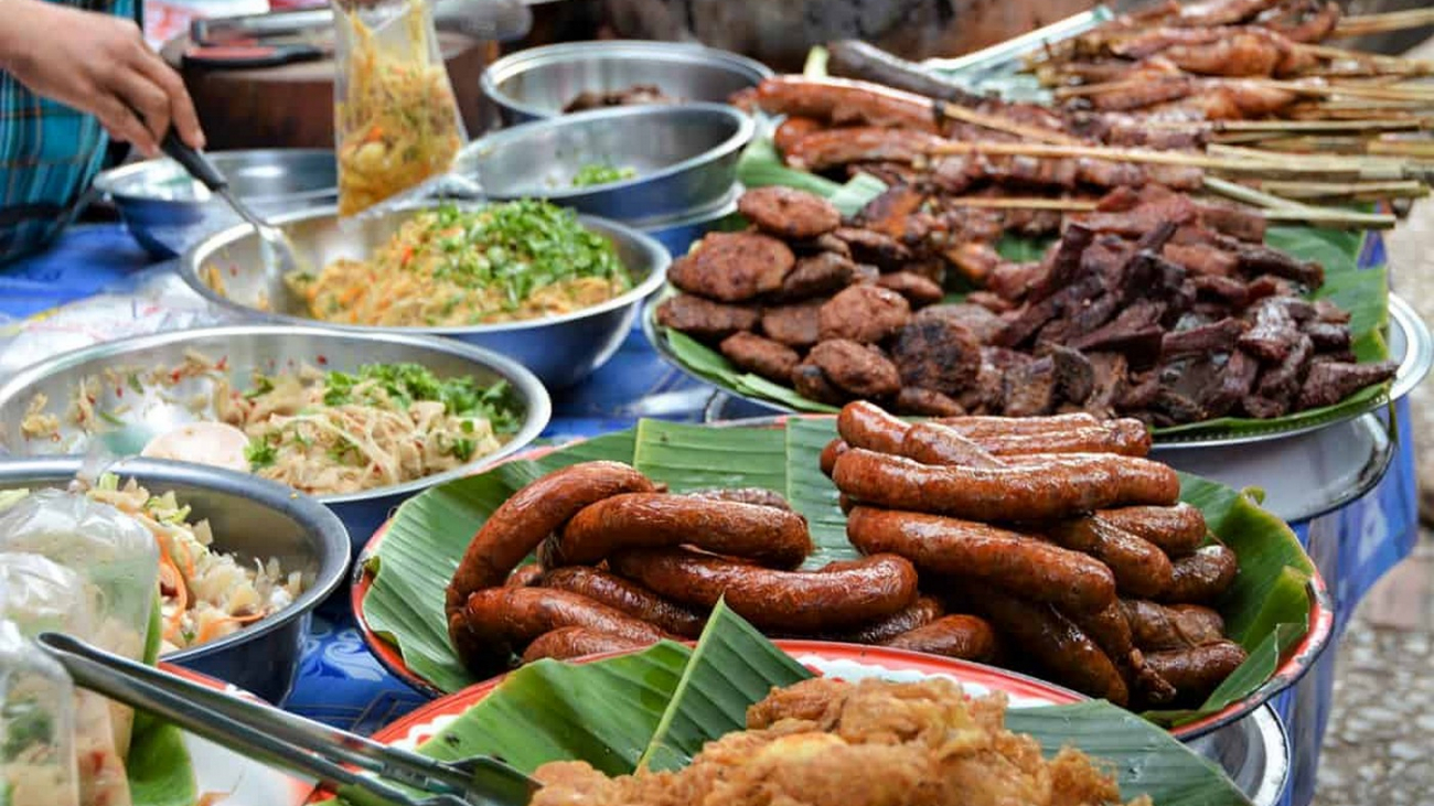 Laos cuisine: 7 must try dishes | Wanderlust Tips