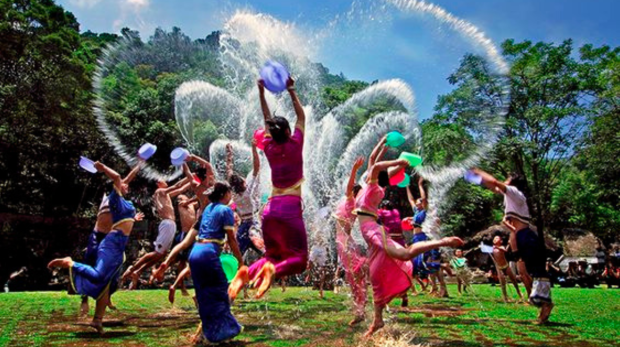 0 Wanderlust Tips [Songkran A Traditional Water Festival in Thailand]