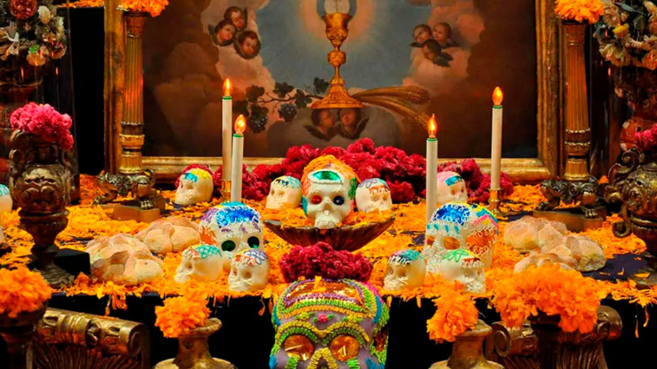 Wanderlust Tips - [Highlighting the autumn with the conventional Día de Los Muertos festival in Mexico]