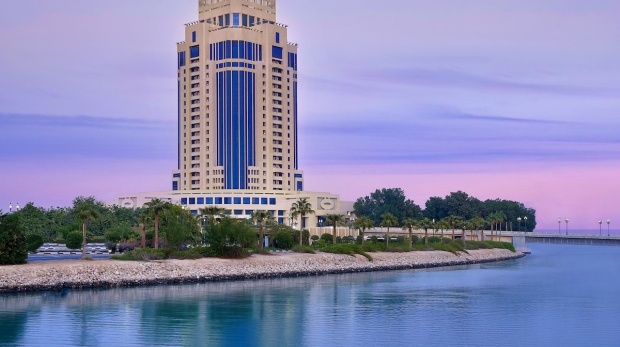 The Ritz-Carlton, Doha_ Violet Hour